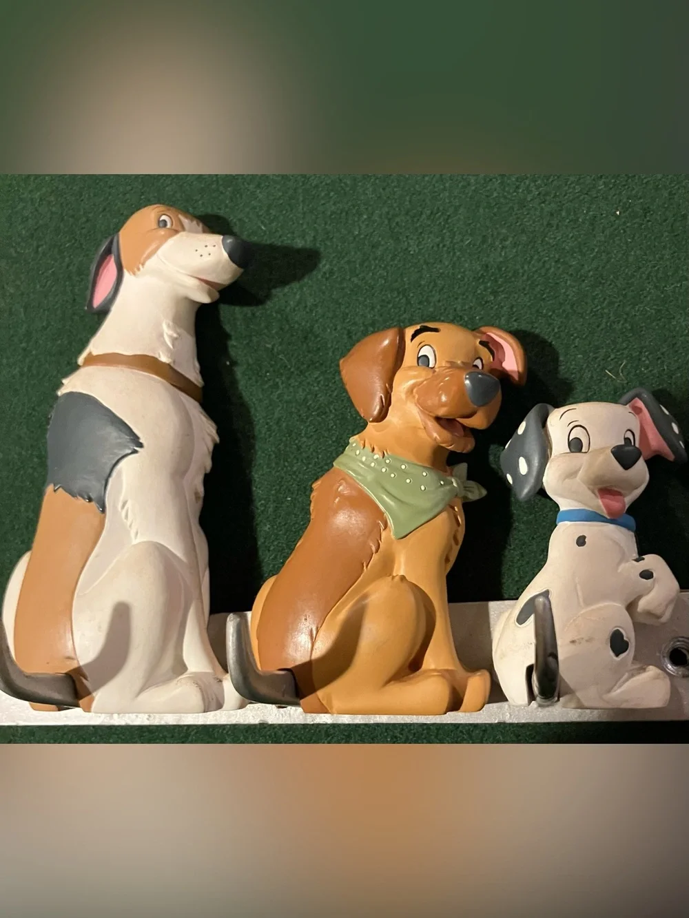 GUC Disney Store 102 Dalmatians 3 Hook Leash/Key Holder RARE w/mounting screws